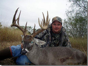 Texas Whitetail Deer Hunting !!