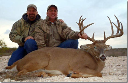 Look At This Nice Buck All Seasons Guide Service, Guided Whitetail Deer Hunts.